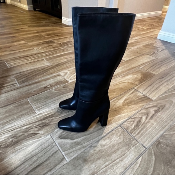 Steve Madden NWOB Ally black boots SIZE 10